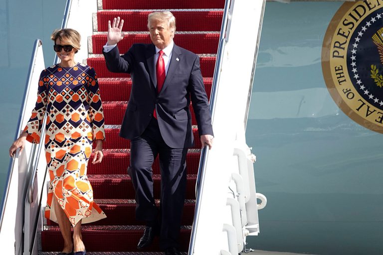 Мелания Трамп появилась на публике в ярком платье Gucci