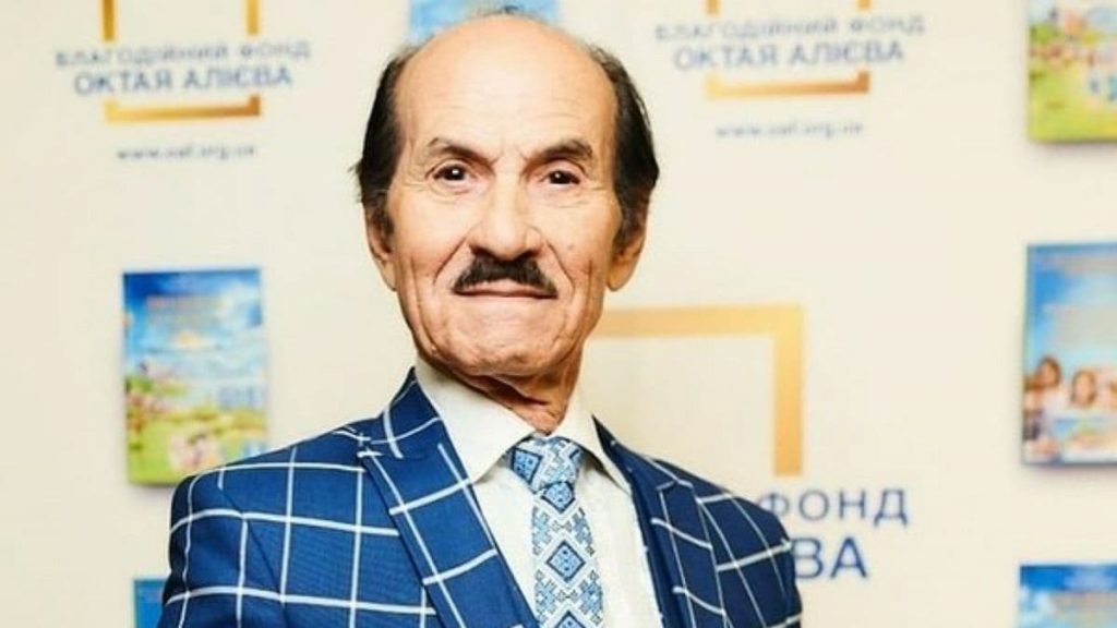 90-летнего Григория Чапкиса снова госпитализировали