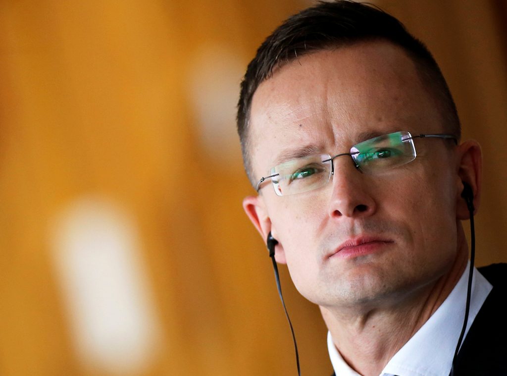 Венгрия откажется согласовывать 12-й пакет санкций ЕС против РФ: что известно