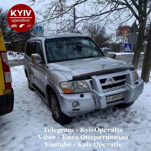 На Куреневке в Киеве «герою парковки» спустили шины