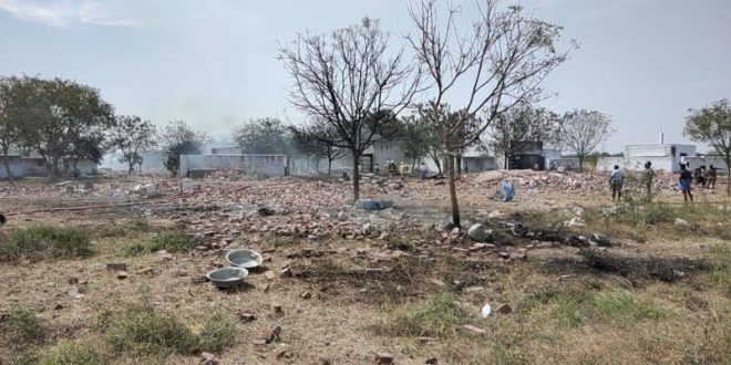 В Индии взорвалась фабрика фейерверков: множество погибших