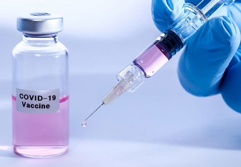 Организация вакцинации от COVID-19 вызывает вопросы – эксперт