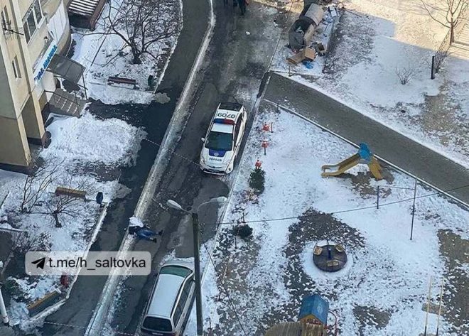 В Харькове парень выбросился с балкона высотки