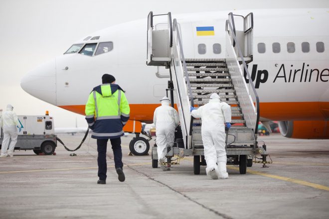 Самолет с украинцами на борту вылетел из Занзибара