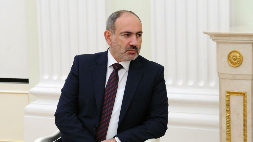 Премьер-министр Армении уволил главу Генштаба ВС страны