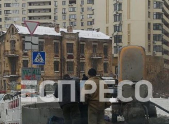 На проспекте Черновола в Киеве строителю оторвало ногу