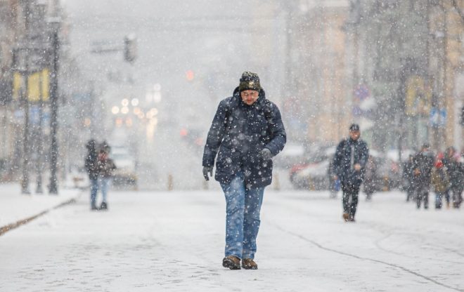Эксперт: для расчистки снега в Киеве выводится столько же техники, как и 32 года назад