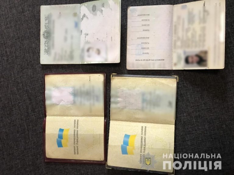 На Киевщине «отличники» за деньги сдавали за студентов экзамены