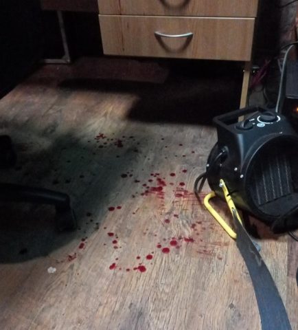 В Черкассах работник мэрии избил журналиста