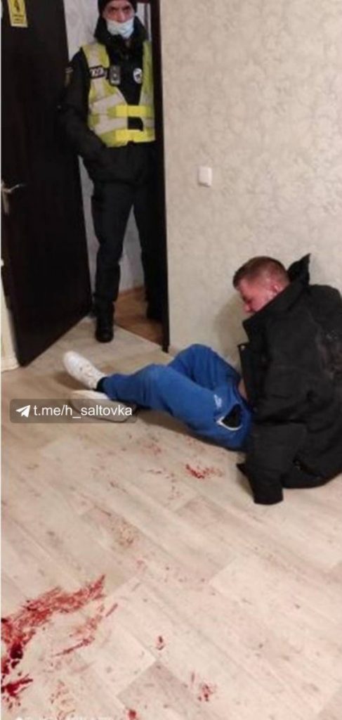 В Харькове мужчины в прямом эфире пытался вскрыть себе вены