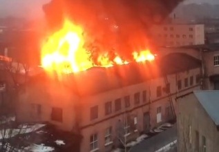 В Харькове произошел масштабный пожар на складе