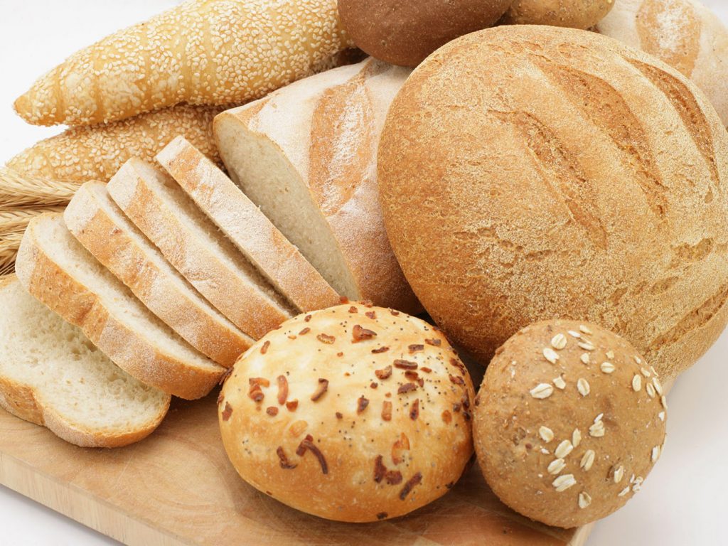 Медики объяснили, чем чревато употребление белого хлеба