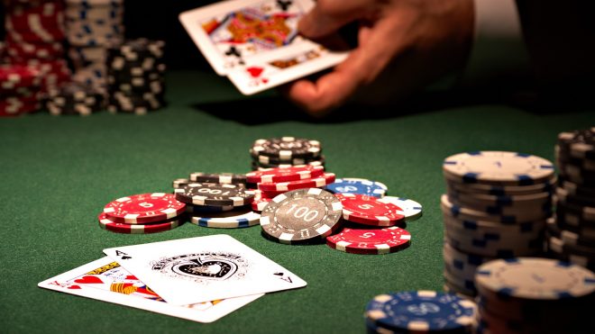 Двум компаниям выдали лицензии на проведение азартных игр
