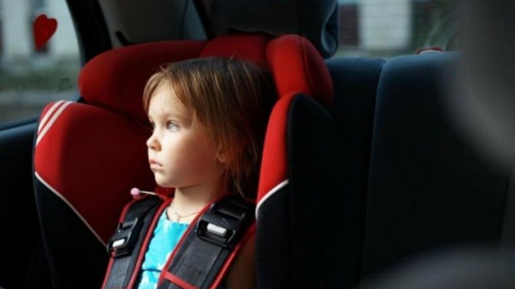 Кабмин изменил правила перевозки детей в авто