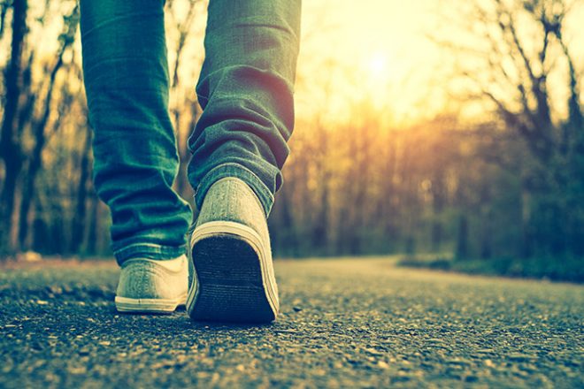 Как влияет на здоровье 1 час ходьбы в день: ответ врача