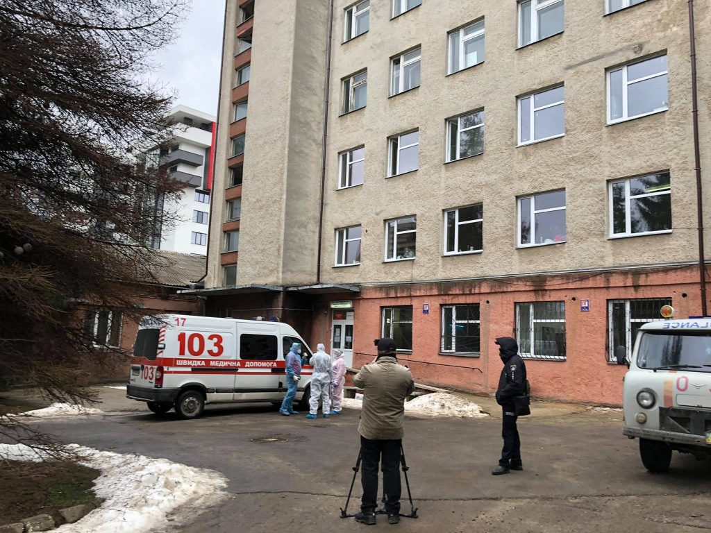 Пожар в больнице Черновцов: названа предварительная причина ЧП