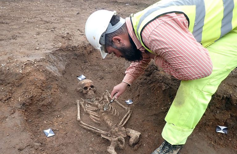 Под Кембриджским университетом нашли древнее кладбище