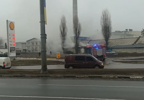 В Харькове загорелась бочка с магнием