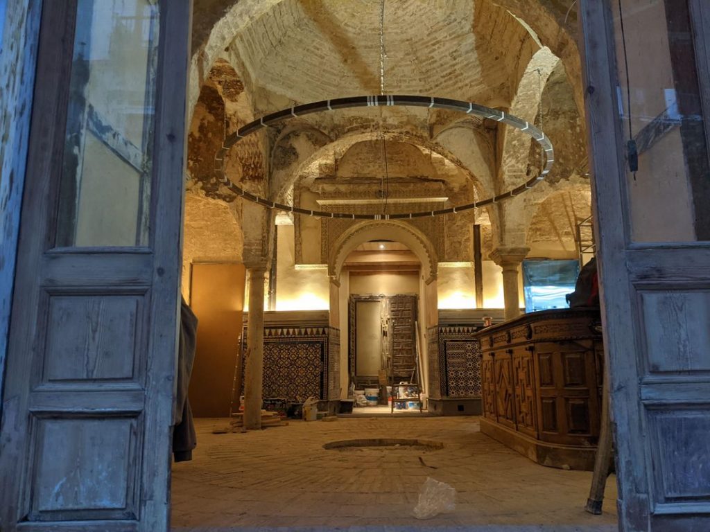 В одном из баров Севильи обнаружили остатки бани XII века