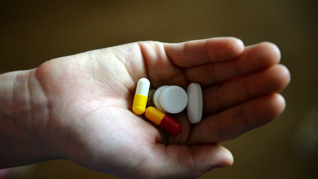 В Украине могут запретить продажу лекарств детям