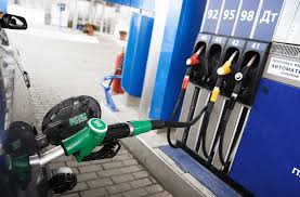 Минэкономики подняло цену на бензин и дизтопливо
