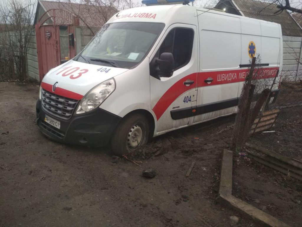В Запорожской области из горящего дома вытащили 53-летнего мужчину