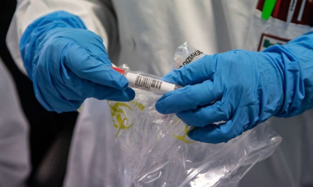 Новый антирекорд: почти 27 тысяч новых случаев коронавируса за сутки