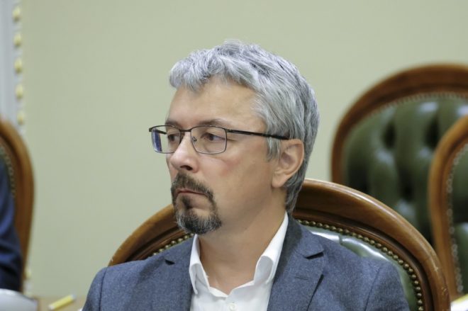 Две квартиры и дача: министр культуры Ткаченко подал декларацию