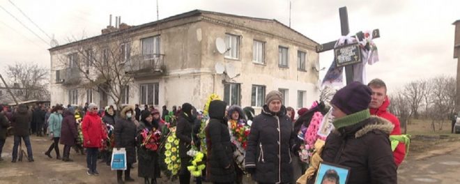 В день похорон Маши Борисовой херсончанин пытался покончить с собой