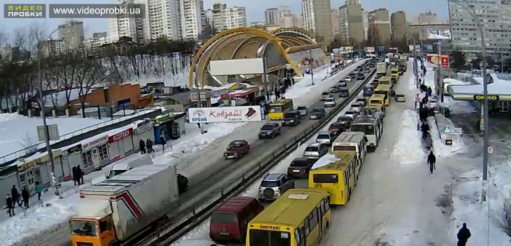 Утром Киев парализовали пятибалльные пробки