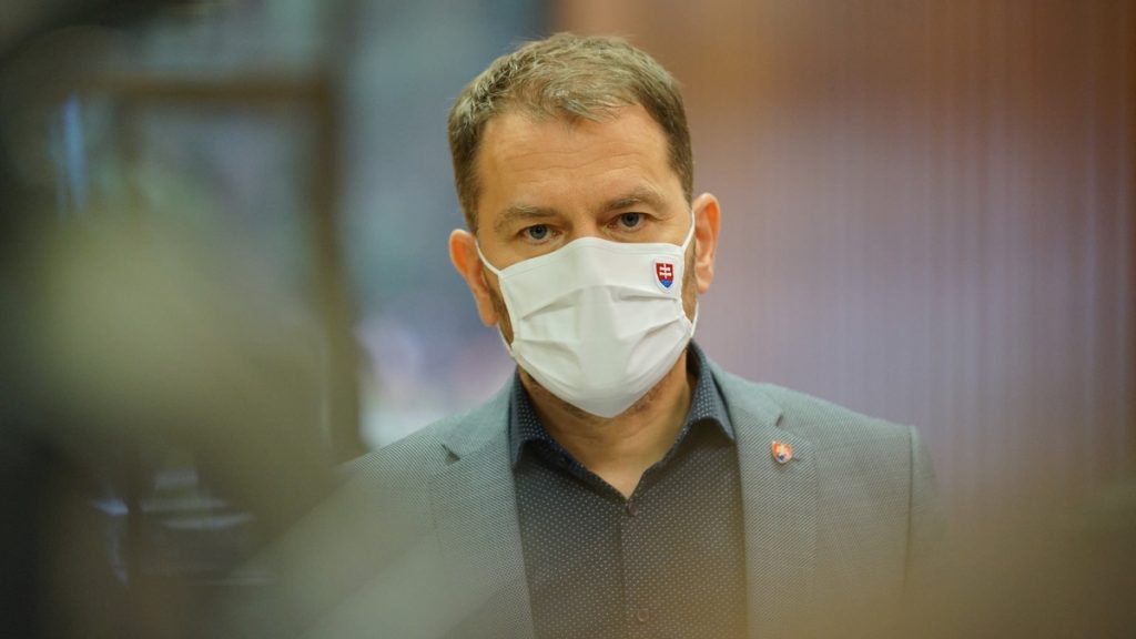 Премьер Словакии пообещал РФ Закарпатье в обмен на вакцину