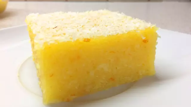Рецепт дня: нежный апельсиновый десерт из манки