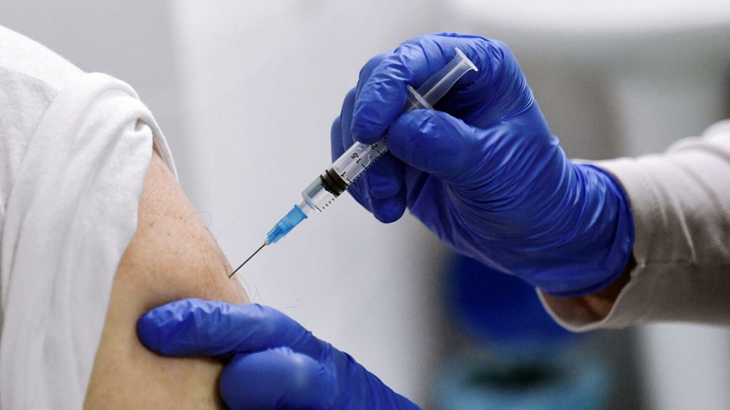 На Львовщине стартовала экспериментальная вакцинация