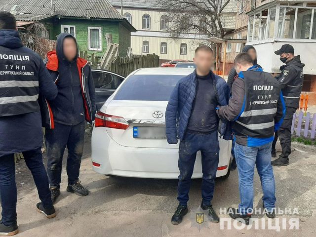 На Черниговщине полиция задержала группу серийных домушников