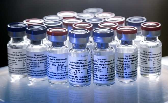 Власти Индии одобрили использование российской вакцины