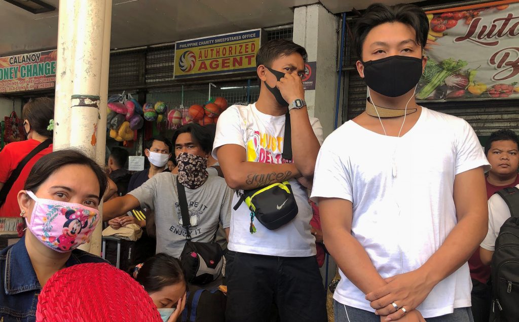 На Филиппинах нарушитель карантина присел 300 раз и умер