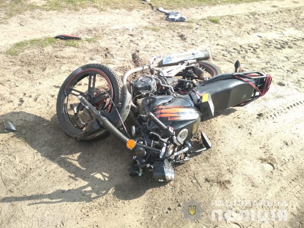 На Волыни 15-летняя девушка насмерть разбилась на мотоцикле