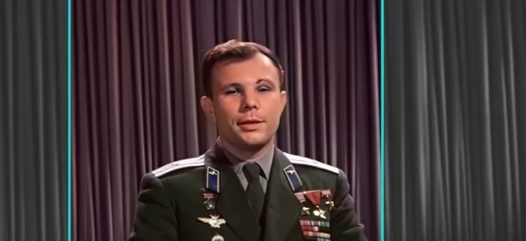Нейросети «освежили» знаменитое выступление Гагарина