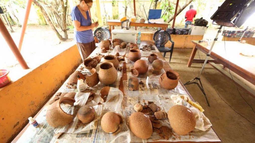 Археологи в Африке нашли артефакты со следами воска