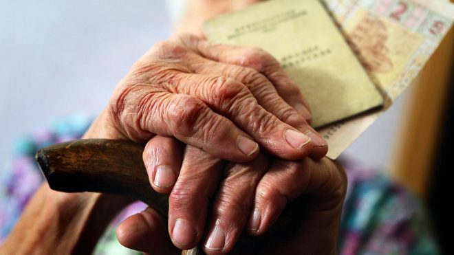 Эксперт: Поднимать пенсионный возраст для женщин – неразумно