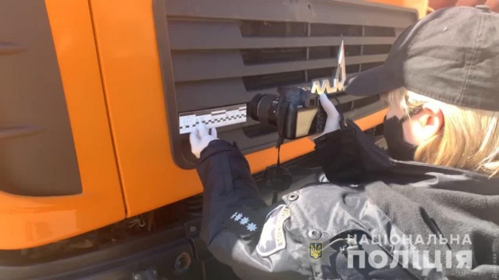 В Одессе грузовик коммунальщиков насмерть сбил парня