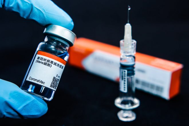 В МОЗ назвали дату начала использования вакцины Coronavac
