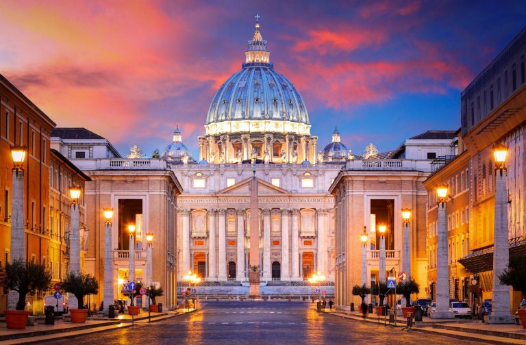 На территории Ватикана усилили охрану в связи с появлением в Милане боевиков ИГИЛ