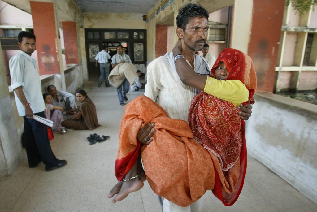 В Индии быстрыми темпами ширится опасная лихорадка