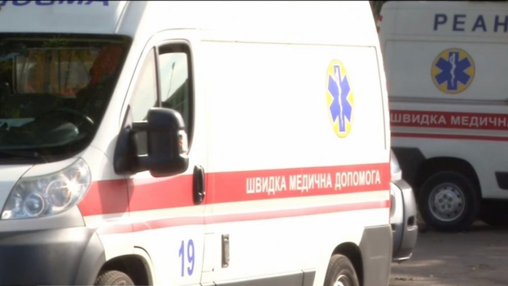 На Донбассе подросток получил удар током на крыше вагона