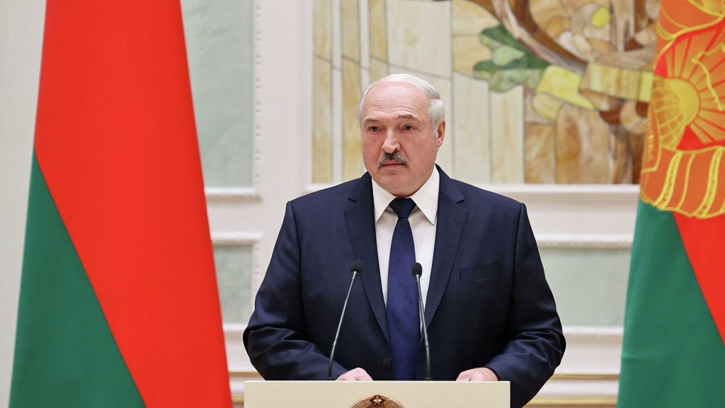 «Ледяная война»: Лукашенко обратился к Западу
