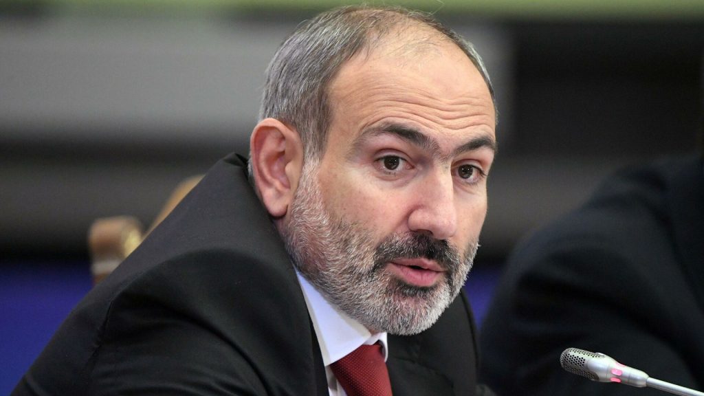 «Пашинян должен уйти»: эксперт назвал способ решения конфликта между Ереваном и Баку