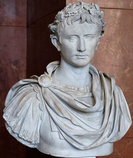В Италии обнаружили бюст первого римского императора