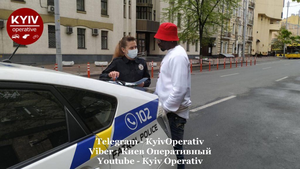 В центре Киева остановили пьяного иностранца на BMW
