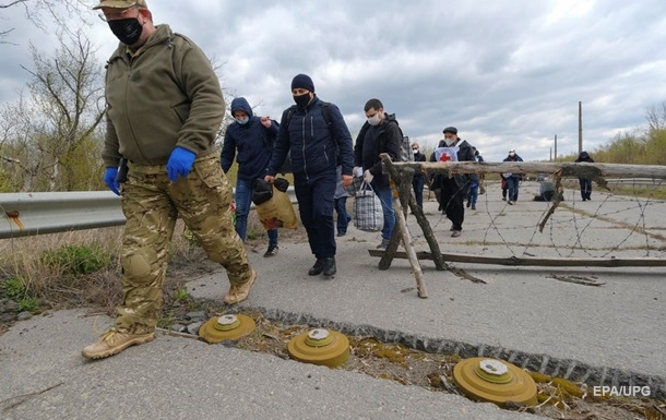 Обмен пленными на Донбассе: Киеву передали списки